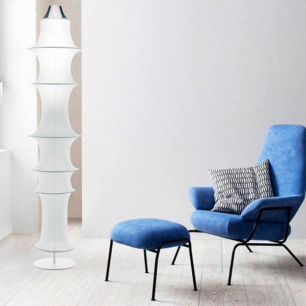 Lámpara de pie Artemide Falkland – Diseño de Bruno Munari