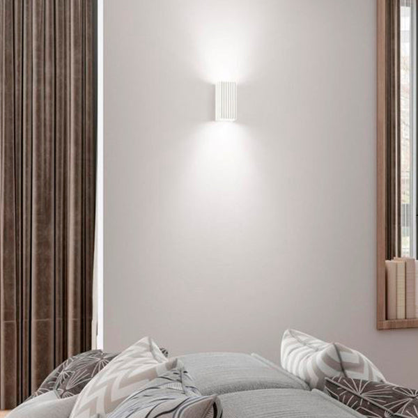 Applique da Parete Doppia Emissione in Gesso Verniciabile 855 – ISYLUCE | Design Moderno a Luce Su e Giù