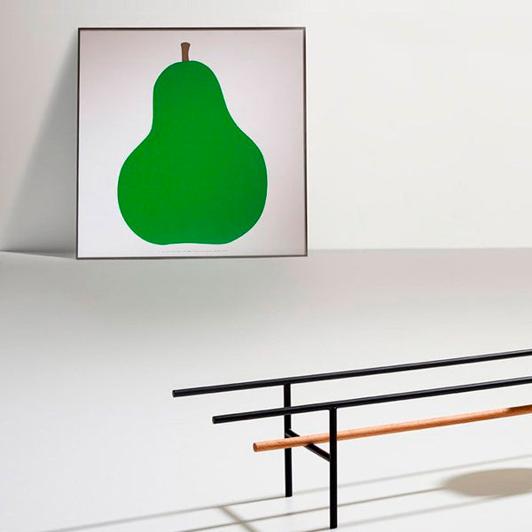 DOS, LA PERA de Enzo Mari – Elegancia y Simbolismo de la Naturaleza