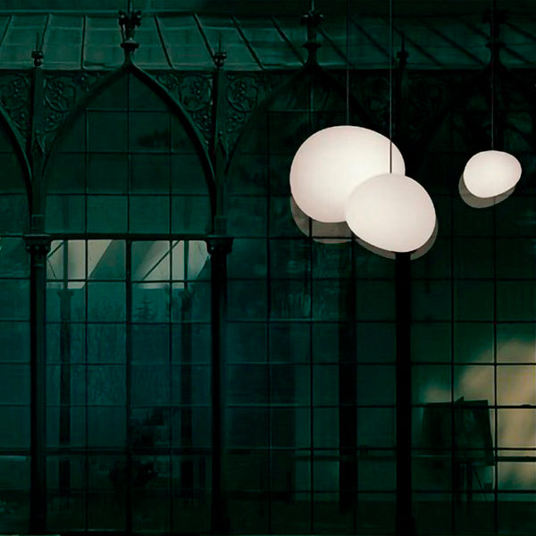Gregg Sospensione Outdoor di Foscarini – Eleganza sospesa tra natura e design
