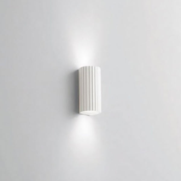 Applique da Parete Doppia Emissione in Gesso Verniciabile 854 – ISYLUCE | Design Moderno a Luce Su e Giù
