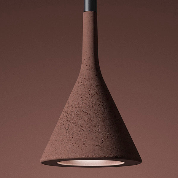 Aplomb Outdoor di Foscarini – La luce che scolpisce l’eleganza all’aperto