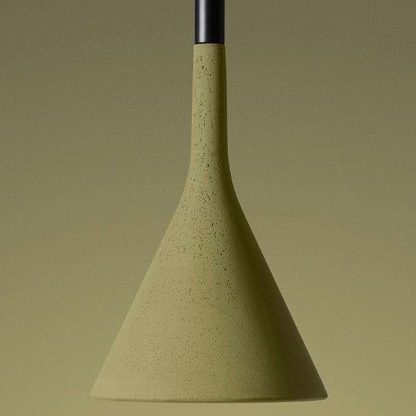 Aplomb Outdoor di Foscarini – La luce che scolpisce l’eleganza all’aperto