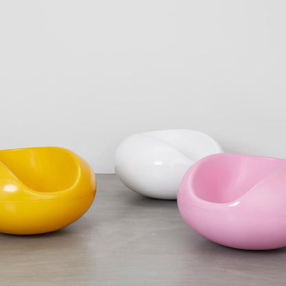 Sillón Eero Aarnio Pastil: diseño futurista y comodidad atemporal