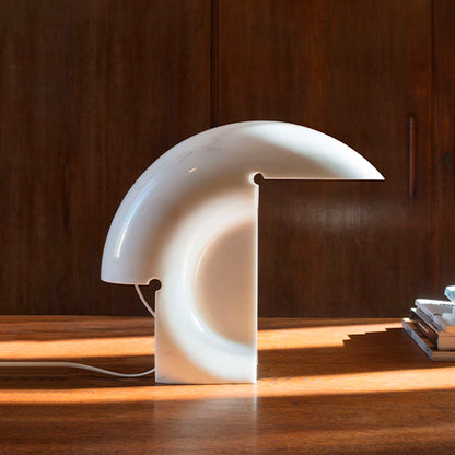 Lampada Biagio di Flos – L’eleganza scolpita nella luce design by Tobia Scarpa
