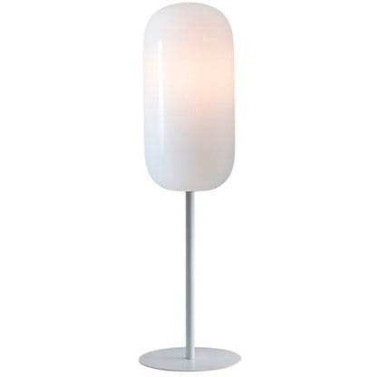 Artemide Gople Outdoor Bollard Una lanterna contemporanea che accarezza la notte