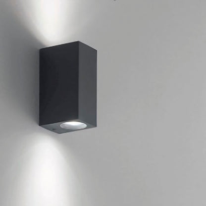 Faretto da Esterno a Parete con Doppio Fascio 310 - 311 – Isyluce | Eleganza Compatta e Protezione IP54