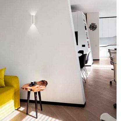 Applique da Parete Doppia Emissione in Gesso Verniciabile 831 – ISYLUCE | Design Moderno a Luce Su e Giù