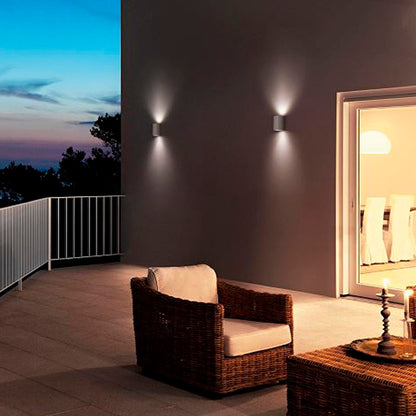 Faretto da Esterno a Parete con Doppio Fascio 310 - 311 – Isyluce | Eleganza Compatta e Protezione IP54