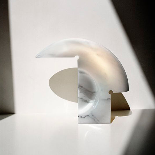 Lampada Biagio di Flos – L’eleganza scolpita nella luce design by Tobia Scarpa