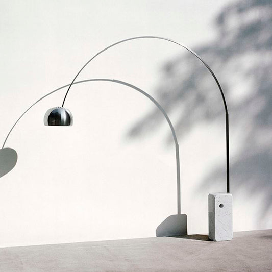 Lámpara de pie Flos Arco - Diseño icónico de Achille y Pier Giacomo Castiglioni