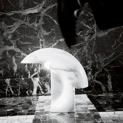 Lampada Biagio di Flos – L’eleganza scolpita nella luce design by Tobia Scarpa