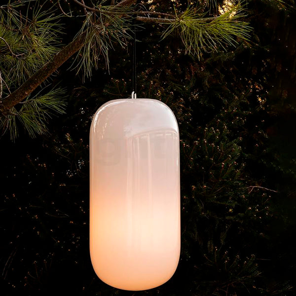 Artemide Gople Outdoor Bollard Una lanterna contemporanea che accarezza la notte