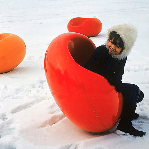 Sillón Eero Aarnio Pastil: diseño futurista y comodidad atemporal